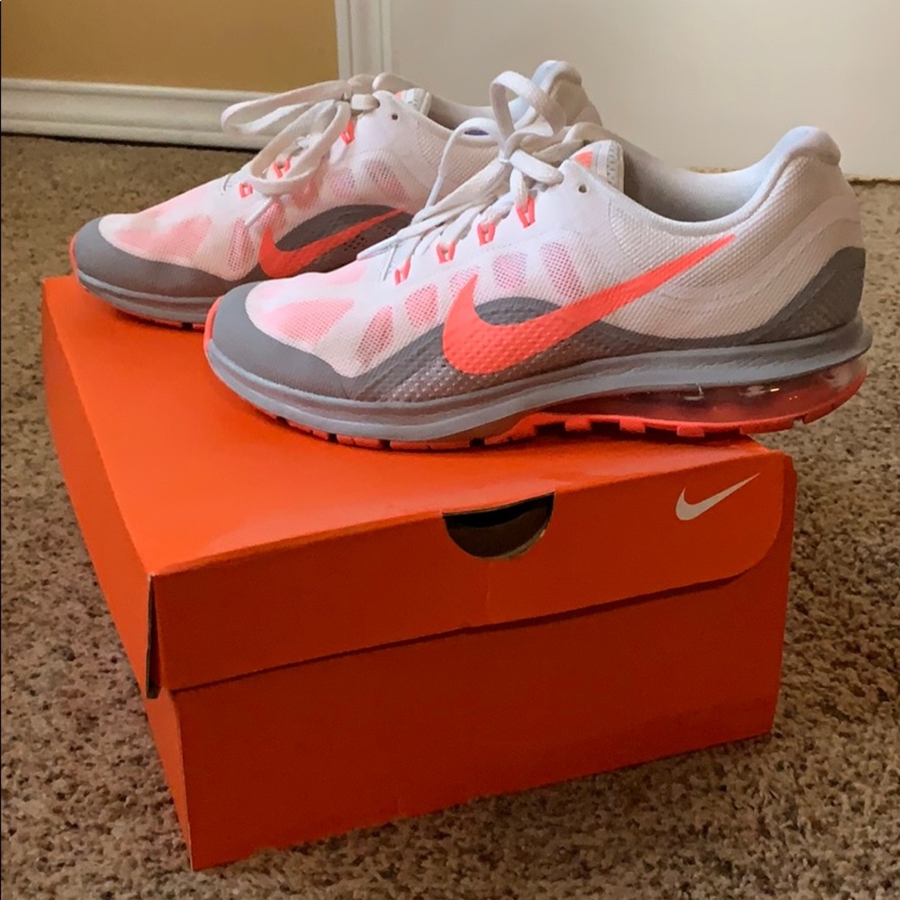 Ladies Nike Shoes